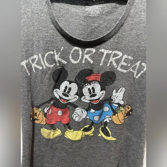Disney Mickey and Minnie Trick or Treat T-Shirt - Picture 2 of 4